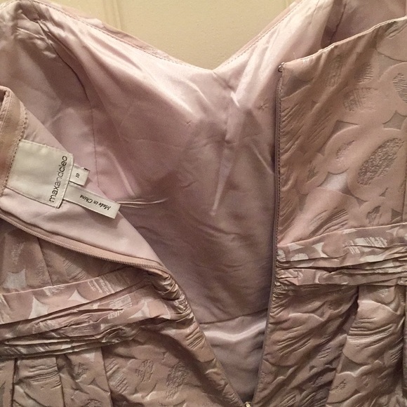 Beautiful champagne strapless cocktail dress - Picture 5 of 5